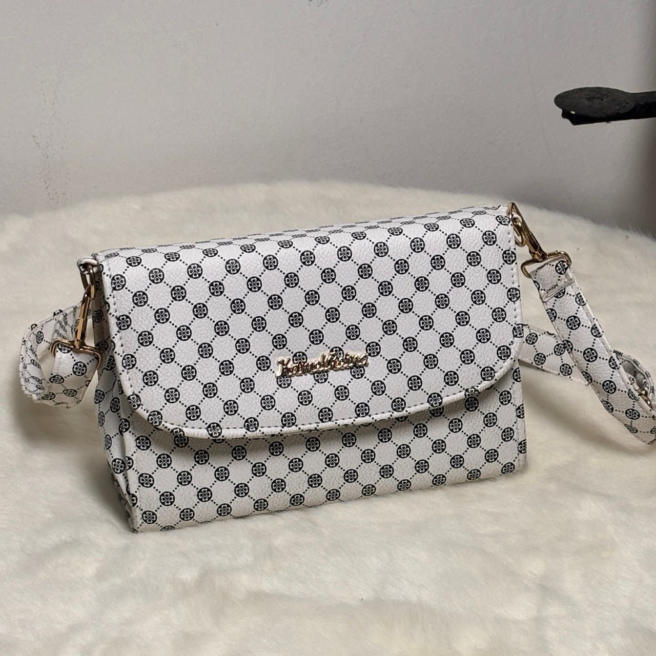 Ladies Hand Bag's - Image 20